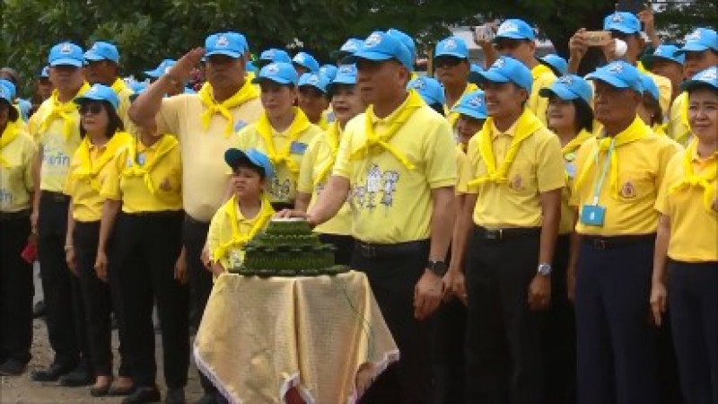 "พ่อเมืองกรุงเก่า" ร่วมปลูกต้นรวงผึ้ง - ปล่อยพันธุ์ปลาน้ำจืด เฉลิมพระเกียรติ ในหลวง ร.10