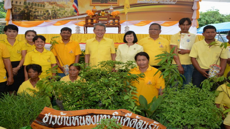 ศรีสะเกษ เปิดโครงการคลินิกเกษตรเคลื่อนที่เฉลิมพระเกียรติ ในหลวง ร.10