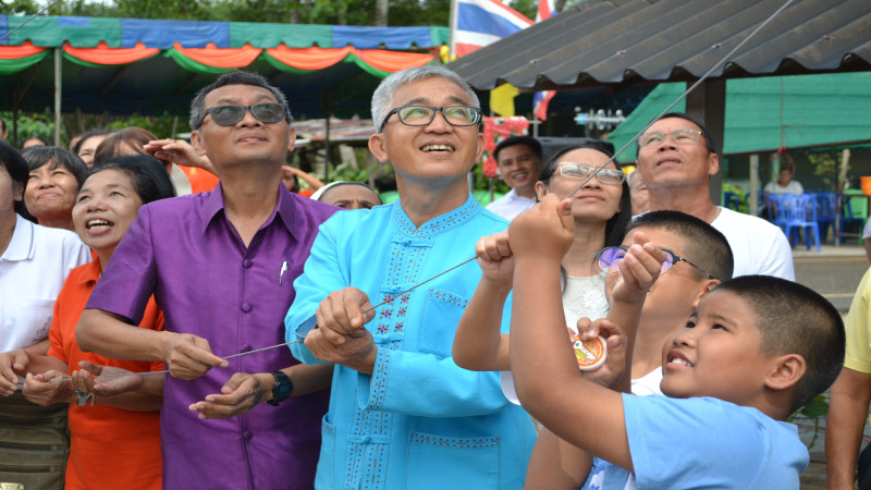 "พระอาจารย์มนัส มันตะชาโต" นำพุทธศาสนิกชน ประชาชนร่วมเปิด "ถนนพระทำ" แห่งแรก