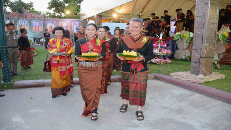 ยิ่งใหญ่ตระการตา ! "ศรีสะเกษ" จัดงานรำลึกพระยาไกรภักดีแซนโฏนตา อ.ขุขันธ์ 982 ปี