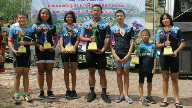 "นักปั่น" สร้างชื่อเสียงให้กับจังหวัดสิงห์บุรี ในการแข่งขัน “จักรยานเสือภู Singh PTT Mountain bike Thailand Open”