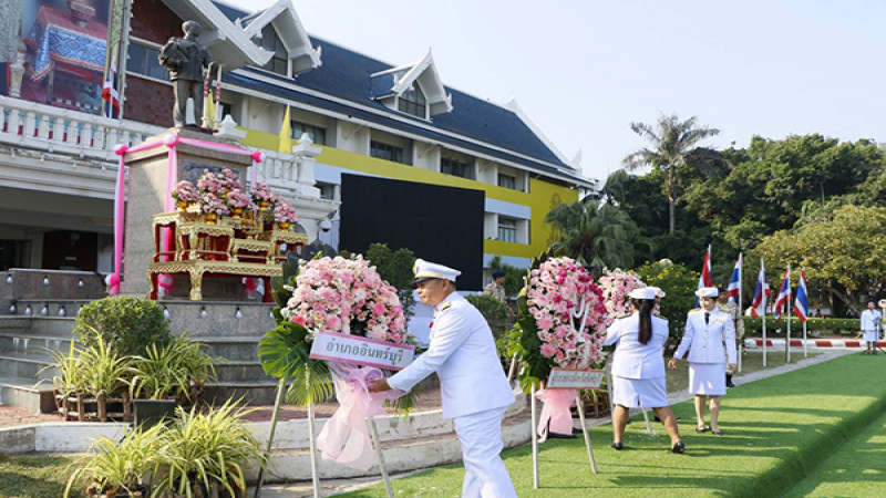 "สิงห์บุรี" จัดพิธีทำบุญตักบาตรวันคล้ายวันสวรรคตพระบาทสมเด็จพระจุลจอมเกล้าเจ้าอยู่หัว