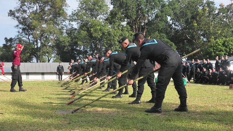 "ทหารพรานที่ 32" ผนึกกำลังชุดปฏิบัติการควบคุมไฟป่าดอยภูคา ซ้อมรับมือหมอกควันไฟตามแนวชายแดน