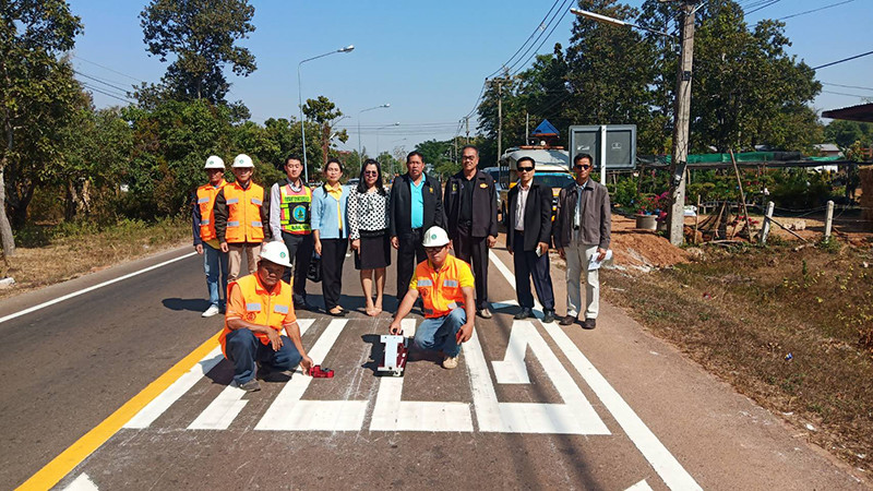 "ทางหลวงชนบทสกลนคร" ทุ่มงบเกือบ 5 ล้าน ผุดโครงการถนนสวยหน้าหมู่บ้าน