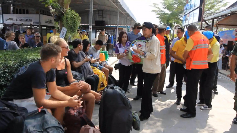 ชุมพร จัดทีมลงพื้นที่ตรวจท่าเรือท่องเที่ยวป้องกันอุบัติเหตุทางทะเลช่วงปีใหม่ 63