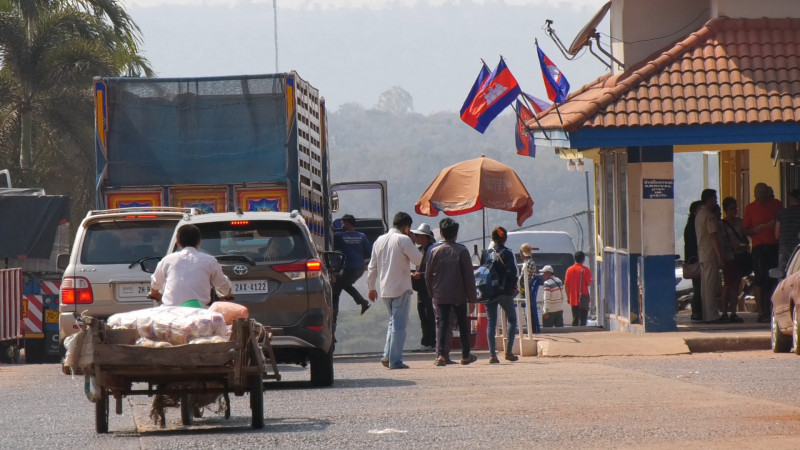 ตม.ตรวจเข้มเส้นทางชายแดน สกัดโจรปล้นทองลพบุรีหนีเข้ากัมพูชา