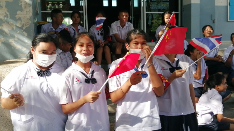 ชาว​ไท​ยเชื้อ​สา​ยจีน เปล่งเสียง "จงหัว เจียโหย่ว" สู้ไวรัสโคโรนา พร้อมสมทบทุน ซึ้อหน้ากากอนามัยช่วยเหลือ