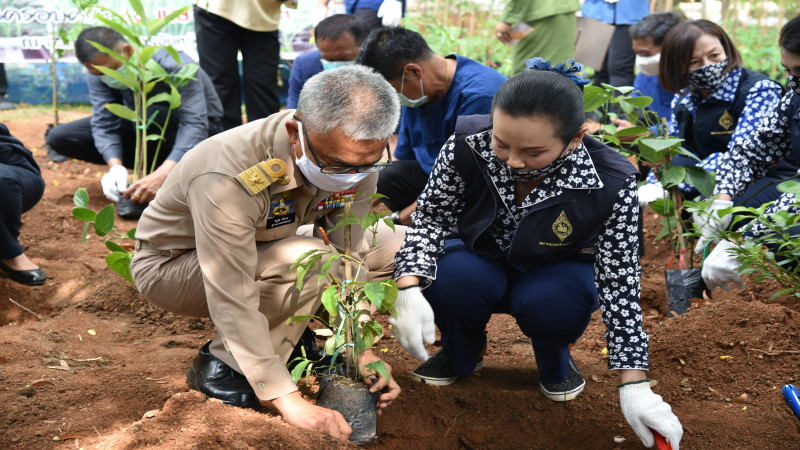 จันทบุรี จัดกิจกรรม Kick Off แผนปฏิบัติการ 90 วัน ปลูกผักสวนครัว