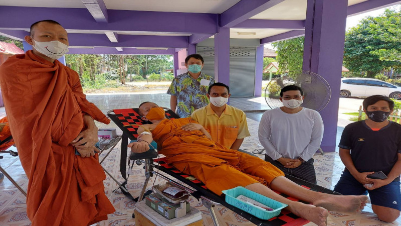 "พระสงฆ์" ร่วมบริจาคโลหิตช่วยเหลือผู้ป่วย ผ่านสภากาชาดไทย
