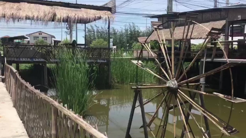 ต้องลองซะแล้ว ! "ก๋วยเตี๋ยวห้อยขานายแหลม" รสชาติอร่อยจัดจ้าน แถมราคาไม่แพง