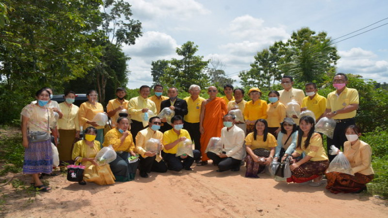 มูลนิธิหลวงปู่สรวงร่วมกับชมรมคนรักในหลวงปล่อยกบสู่นาปล่อยปลาสู่น้ำคืนต้นไม้ให้แผ่นดิน