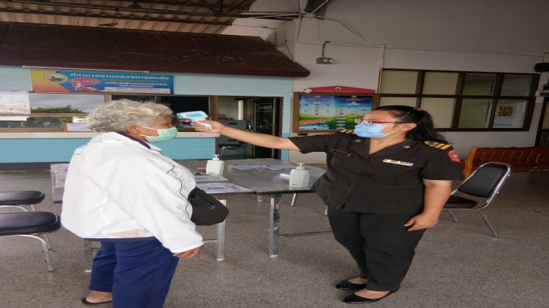 "ขนส่งศรีสะเกษ" คุมเข้มมาตรการเฝ้าระวังโควิด-19 รถโดยสารผ่านเข้าออก หลังพบทหารอียิปต์ติดเชื้อที่ จ.ระยอง