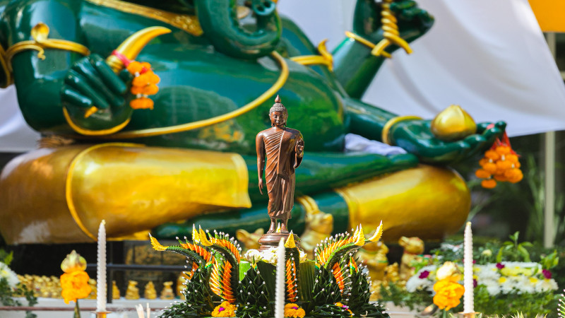 ราชภัฎโคราช เททองหล่อ “พระพุทธทศพลญาณ” องค์ใหญ่สูง 9 เมตร