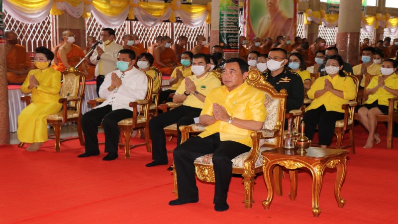 "ผู้ว่าฯกาญจนบุรี" นำส่วนราชการ - ปชช. ร่วมพิธีเจริญพระพุทธมนต์เพื่อน้อมรำลึกในพระมหากรุณาธิคุณ ในหลวงรัชกาลที่ 9