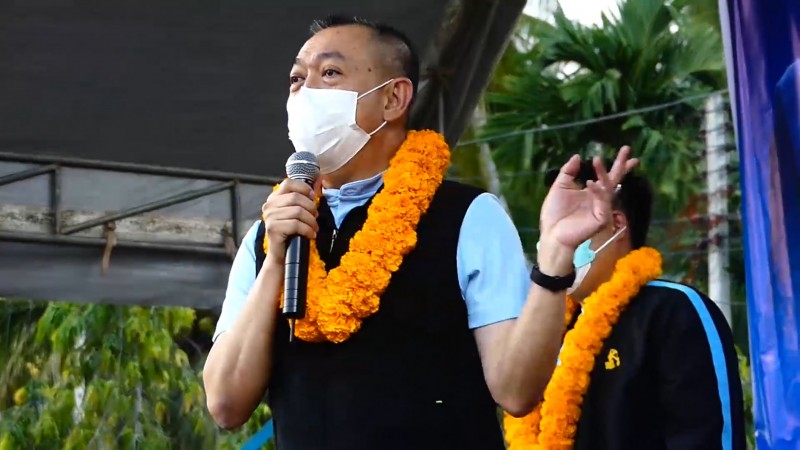 "ดร.เฉลิมชัย ตั้งสาธิต " ผอ.เลือกตั้งซ่อม ชุมพร ประเดิมเวทีปราศรัย อ้อนประชาชน