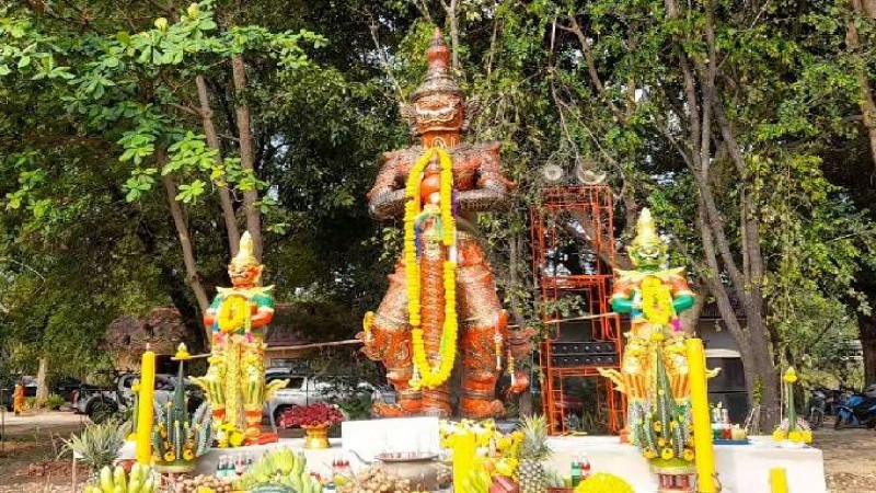 ดาราร่วมงานคึกคัก วัดหนองสามพราน จัดพิธีบวงสรวงลงเสาร์เอก เพื่อก่อสร้างพระอุโบสถ