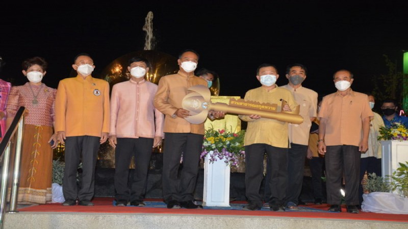 ศรีสะเกษ เปิดหอขวัญเมืองศรีแสงสีเสียงยิ่งใหญ่ตระการตา งานอาภรณ์ อาหาร งานศิลป์ จากท้องถิ่น สู่สากล ส่งเสริมเศรษฐกิจฐานราก