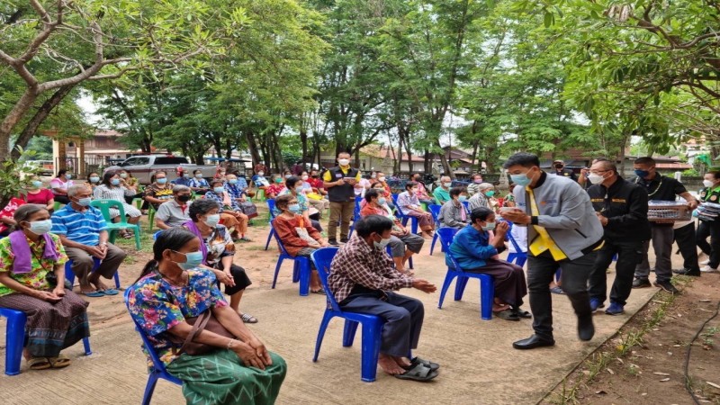 รมช.กระทรวงคมนาคม เปิดพิธีบวงสรวงท้าวสุรนารี ขอพร-รดน้ำดำหัวผู้สูงอายุ