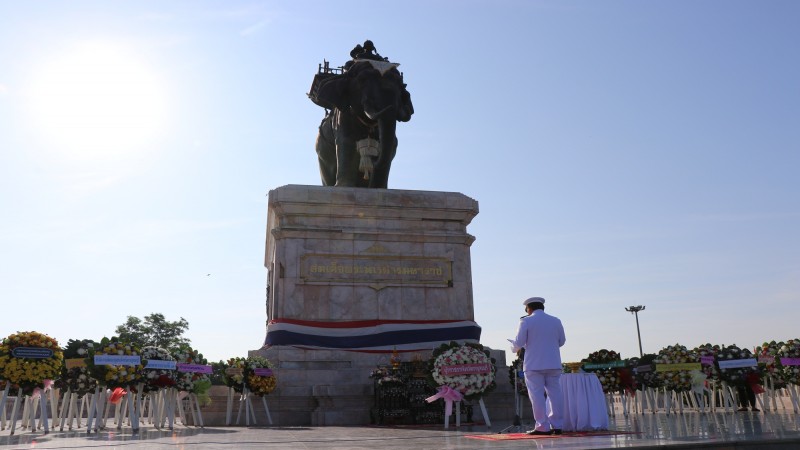 ผู้ว่าฯ กาญจนบุรี ประกอบพิธีถวายราชสักการะพระบรมราชานุสาวรีย์ สมเด็จพระนเรศวรมหาราช เนื่องในวันคล้ายวันสวรรคต