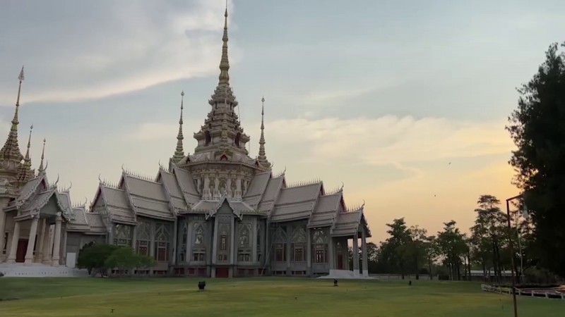 ทำบุญครบรอบ 50 ปี "สรพงษ์ ชาตรี" นักแสดงรุ่นใหญ่ พบบรรยากาศวัดกลับมาคึกคักอีกครั้ง