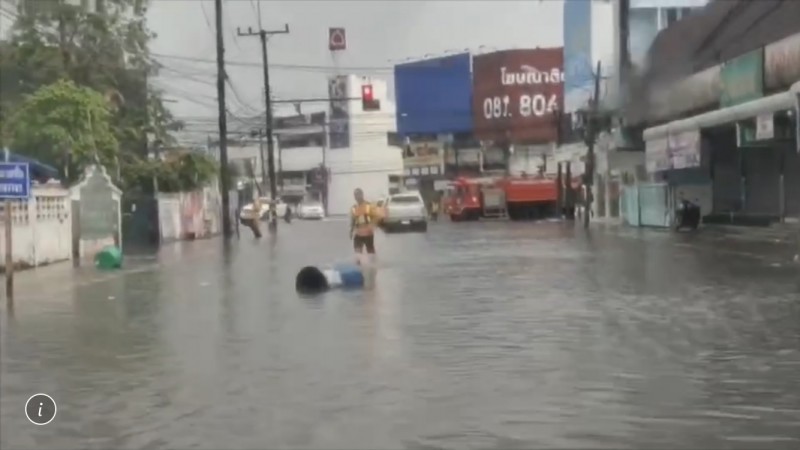 ฝนถล่ม ! "กาฬสินธุ์ " น้ำท่วมขังเป็นวงกว้าง รถติดไม่แพ้กรุงเทพฯ