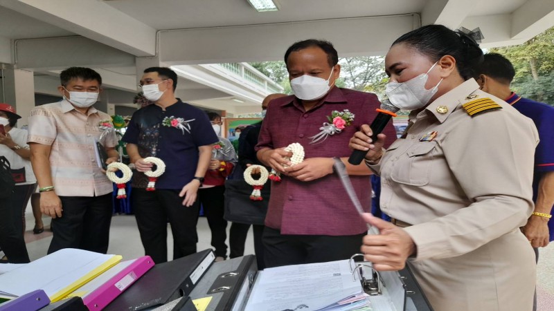 "ชาวปากแพรก" ร่วมต้อนรับคณะกรรมการตรวจประเมินผลงานผู้ใหญ่บ้านเพื่อเข้ารับรางวัลยอดเยี่ยมประจำปี 2566