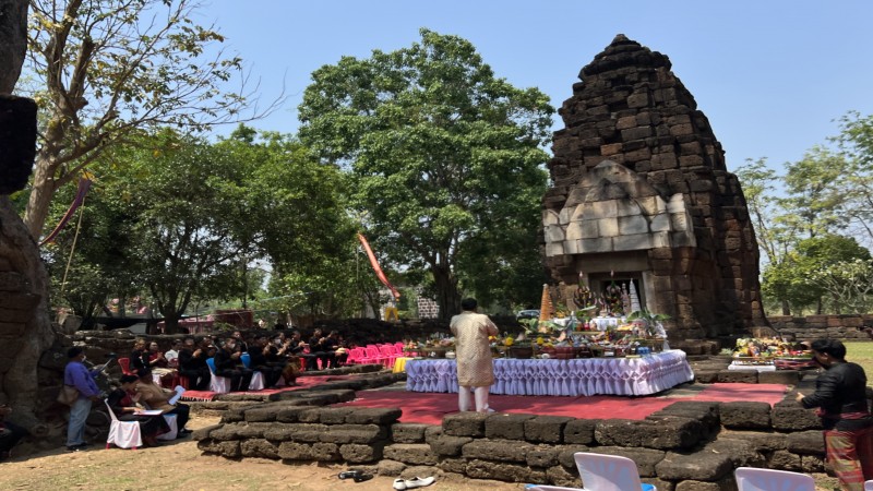 ศรีสะเกษ พ่อเมืองเปิดโครงการวันไหว้พระธาตุปราสาททามจานอย่างยิ่งใหญ่ตระการตา