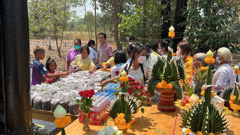 สำนักสงฆ์สวนป่าวรมันต์ฯ  จัดพิธีรำบวงสรวงถวายท้าวเวสสุวรรณ และปลุกเสกข้าวแจกชาวบ้าน