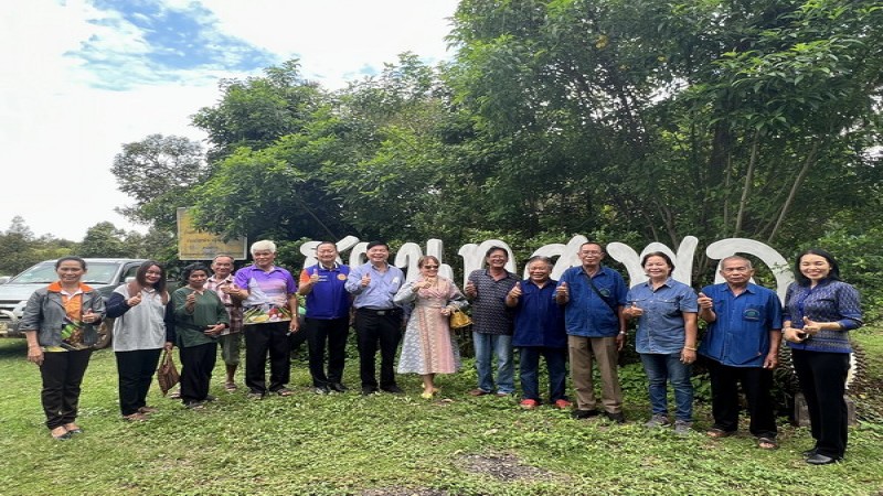 ประธานผู้ตรวจการแผ่นดิน ขอให้ชาวสวนทุเรียนภูเขาไฟรวมกลุ่มกันเพื่อช่วยกันรักษาคุณภาพทุเรียนภูเขาไฟ ให้มีคุณภาพได้มาตรฐานรสชาติอร่อย