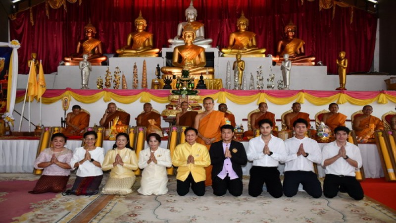 ศรีสะเกษ พระครูธรรมธรสมพลจัดพิธีถวายเทียนพรรษา108 วัดเพื่อเฉลิมพระเกียรติแด่พระบาทสมเด็จพระเจ้าอยู่หัวและเพื่อถวายเป็นพุทธบูชา