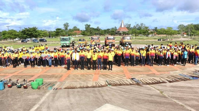 อบจ.ชุมพร จัดกิจกรรม “Big Cleaning Day บ้านพ่อหนองใหญ่”