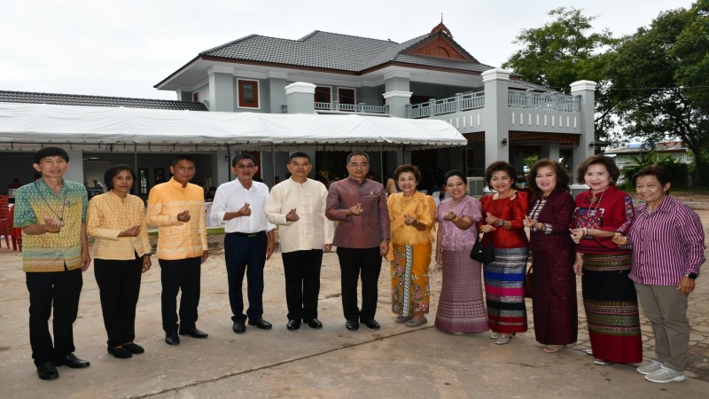 พิธีทำบุญขึ้นบ้านใหม่จวนผู้ว่าราชการจังหวัดสิงห์บุรี หลังใหม่