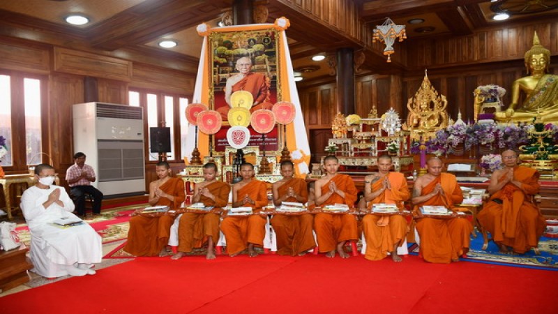 "วัดไพรพัฒนา" จัดยิ่งใหญ่ฉลองสมโภชพระเณรแม่ชีสอบได้เปรียญธรรม จำนวน 8 ราย เพื่อเป็นกำลังใจให้กับพระเณรที่มีความขยันหมั่นเพียร