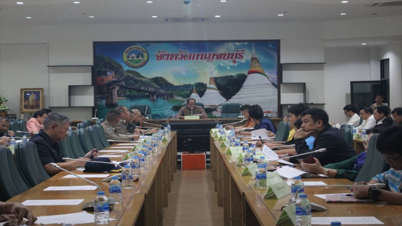 ผู้ว่าฯกาญจนบุรี  ประชุมเตรียมความพร้อมต้อนรับนายกรัฐมนตรี ที่เดินทางมาตรวจราชการ ณ จังหวัดกาญจนบุรี