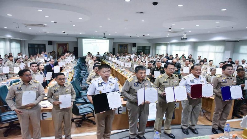 สสจ.กาญจน์ ร่วมการประชุมคณะกรรมการจังหวัดกาญจนบุรี หัวหน้าส่วนราชการที่เกี่ยวข้องและภาคเอกชน