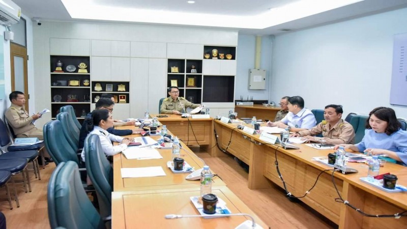 สสจ.กาญจน์ร่วมประชุมศูนย์ปฏิบัติการติดตามเร่งรัดการบำบัดรักษา ฟื้นฟูสภาพทางสังคม