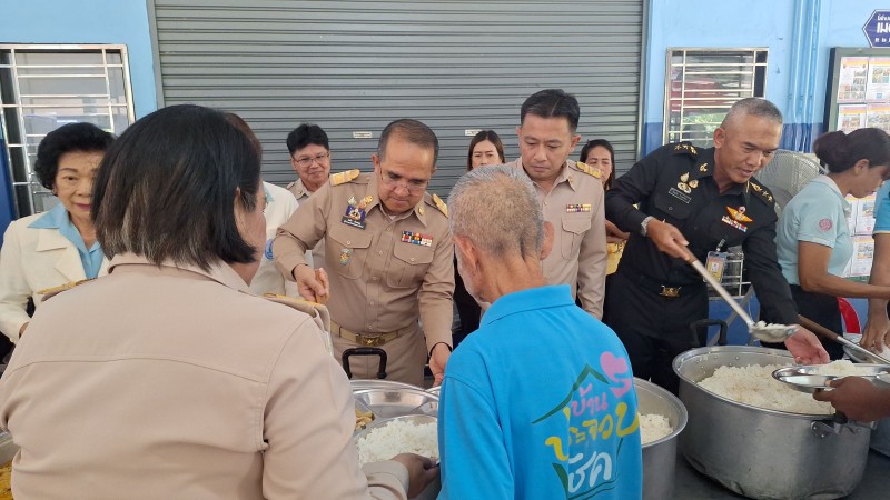 ผู้ว่าประจวบจัดกิจกรรมโครงการน้ำพระทัยพระราชทานส่วนภูมิภาค