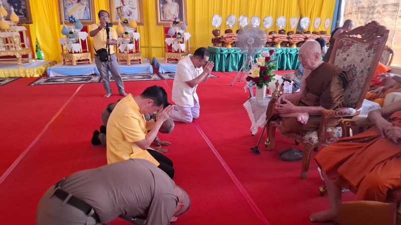 วัดบุดาจัดพิธีตัดปอยผมนาคโครงการอุปสมบทเฉลิมพระเกียรติพระบาทสมเด็จพระเจ้าอยู่หัวฯ