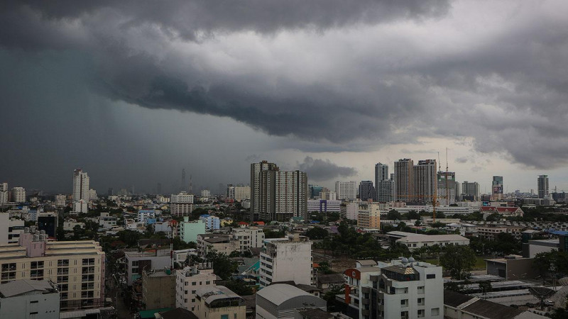 อุตุฯเตือน "พายุดีเปรสชัน" ฉ.2  "เหนือ-อีสาน" รับมือฝนตกหนัก "ใต้" คลื่นลมแรง