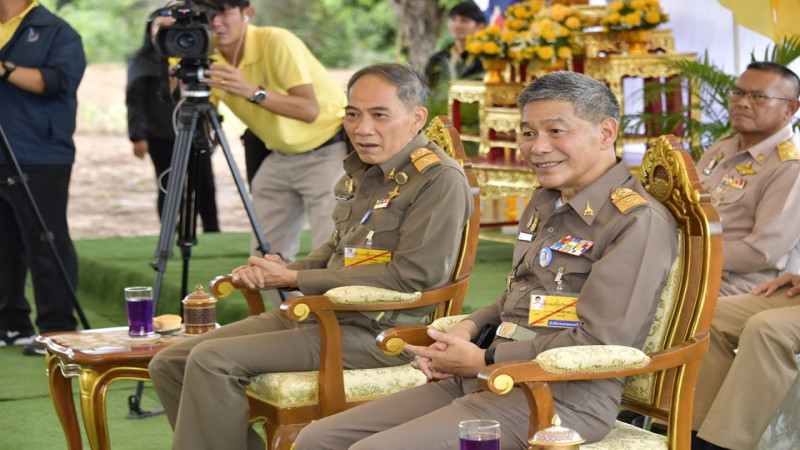 องคมนตรี ลงพื้นที่ติดตามโครงการพระราชดำริ สถานีสูบน้ำด้วยไฟฟ้าบ้านดงฯ จ.ขอนแก่น