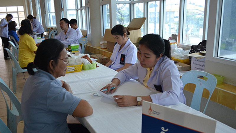 คณะแพทย์ รพ.จุฬาภรณ์ ออกให้บริการ ปชช.จันทบุรี ตามโครงการทศวรรษโรงพยาบาลจุฬาภรณ์ธรรมสัญจร ฯ