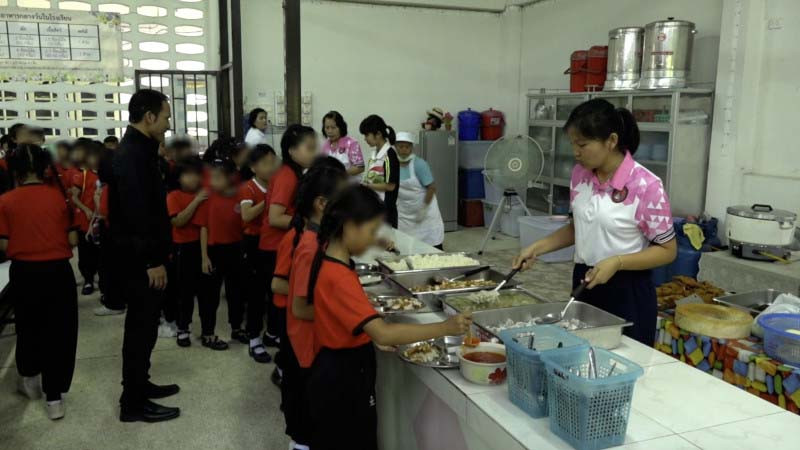 "รร.เทศบาลคุ้มหนองคู" ถูกเลือกการสุ่มตรวจ โครงการอาหารกลางวันของนักเรียน