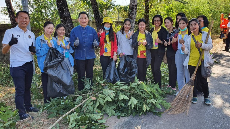 ผู้ว่าฯอุดร ประธานเปิดกิจกรรมรณรงค์จัดระเบียบและทำความสะอาดเขตทาง ครั้งที่ 1