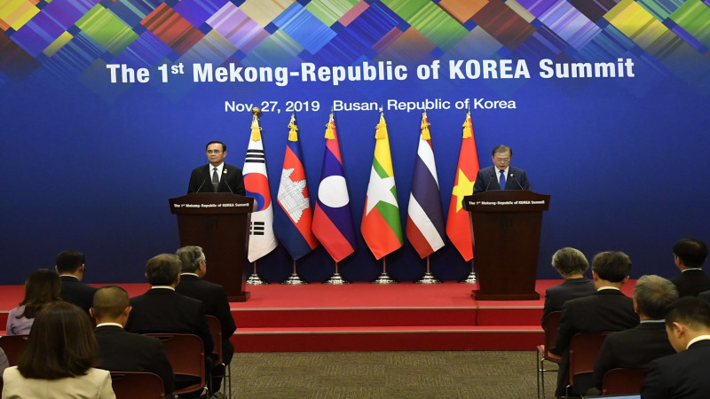 "บิ๊กตู่" แถลงข่าวร่วมปธน.เกาหลี ในโอกาสการประชุมผู้นำกรอบความร่วมมือลุ่มน้ำโขงกับสาธารณรัฐเกาหลี ครั้งที่ 1
