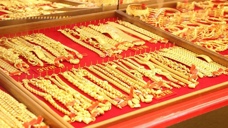 "ราคาทอง" เปิดตลาดเช้าวันนี้ ลดลงเล็กน้อย ทองคำแท่งรับซื้อบาทละ 20,900