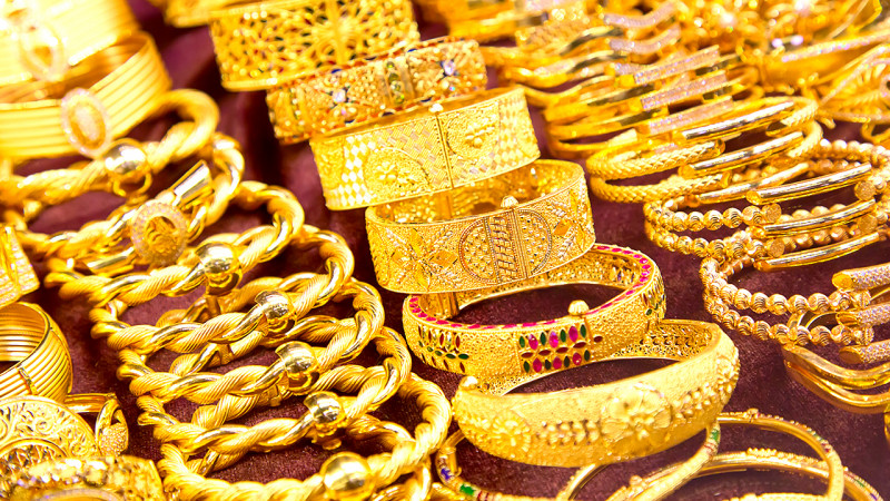 "ราคาทอง" เปิดตลาดเช้าวันนี้ ลดลงเล็กน้อย ทองคำแท่งรับซื้อบาทละ 21,050
