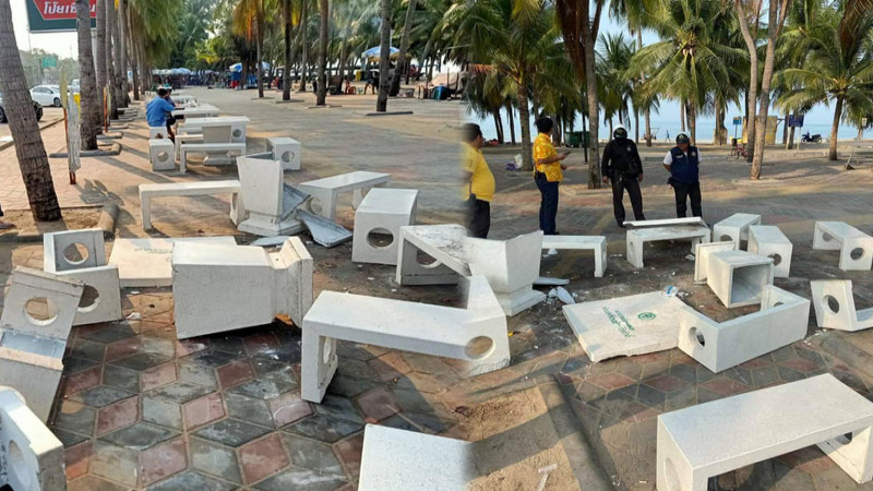 "นายกตุ้ย" โมโหหนัก เจอวัยรุ่นเด็กแว๊น ทำลายโต๊ะนั่งพักผ่อนที่หาดบางแสน  ลั่นพวกหนักแผ่นดิน !