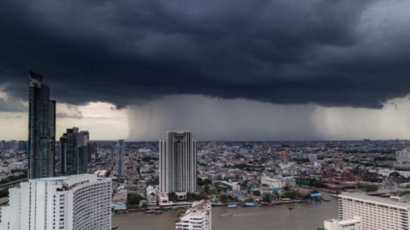 อุตุฯ ฉ. 4 เตือน! พายุฤดูร้อนถล่ม "ไทยตอนบน"  ลมกรรโชกแรง - ลูกเห็บตกบางพื้นที่