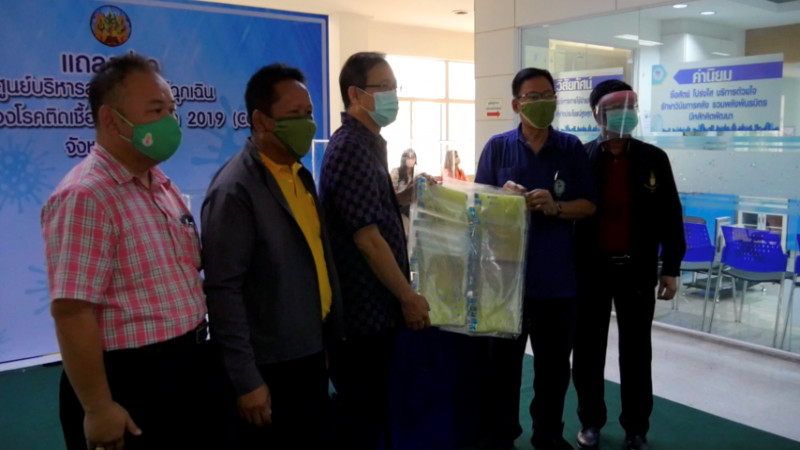 นายกสภาอาชีวะ-ผอ.วิทยาลัยเทคนิคลพบุรี มอบชุดตรวจปลอดภัยให้แพทย์ รพ.รัฐฯ 11 อำเภอ