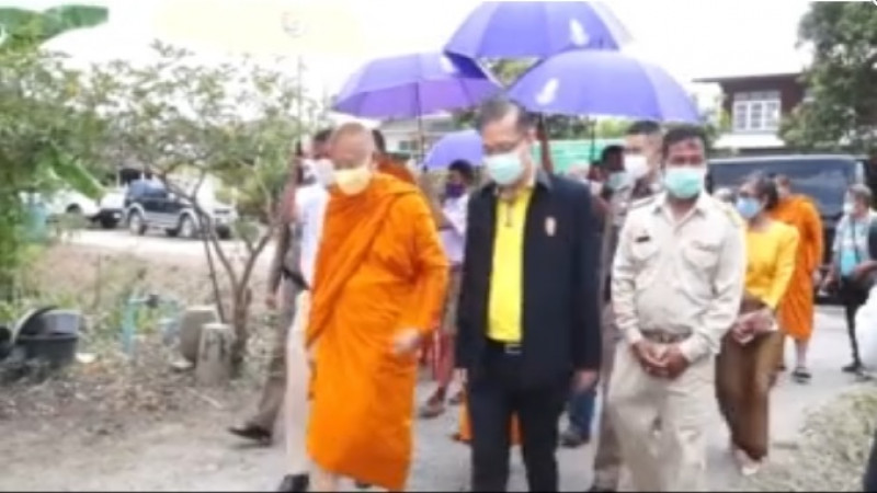 คณะสงฆ์และชาวลพบุรี น้อมถวายการต้อนรับเจ้าประคุณสมเด็จพระมหาวีรวงศ์ ในพิธีมอบบ้านในพระเมตตาสมเด็จพระสังฆราช โครงการสังฆประชานุเคราะห์